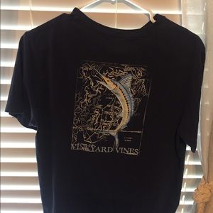 Vineyard vines t shirt
